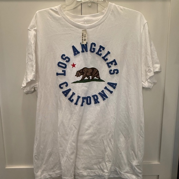 Aeropostale Other - Aeropostale Los Angeles California Bear Appliqué Graphic Tee Size XL